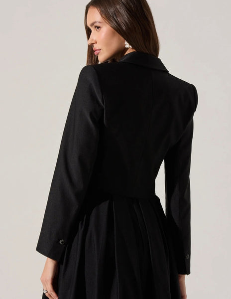 Leotie Blazer